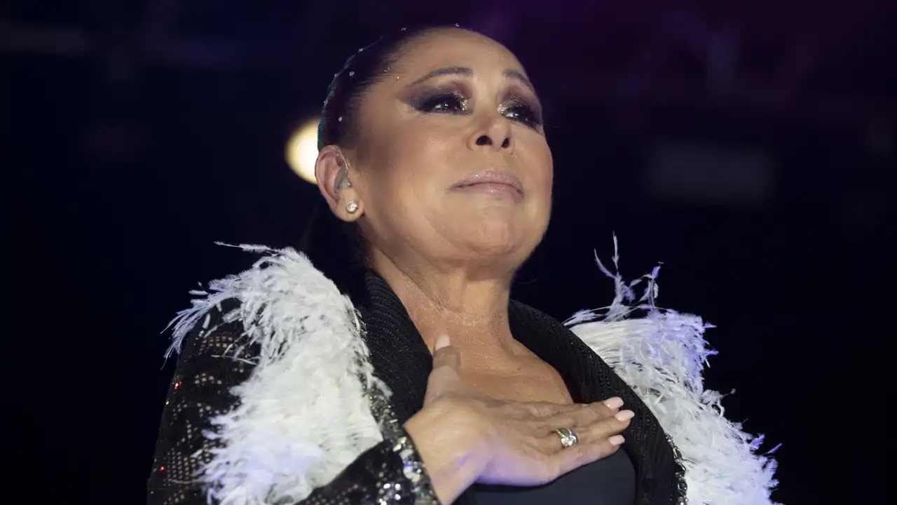 La “tristeza” de Isabel Pantoja tras el nacimiento del segundo hijo de Isa Pantoja: “Se queda tocada”