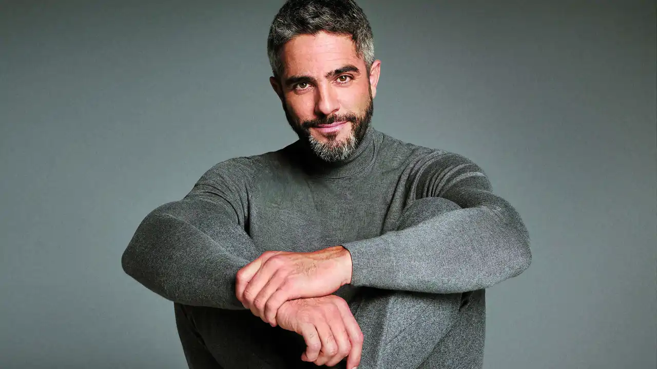 Roberto Leal posa sonriente para SEMANA