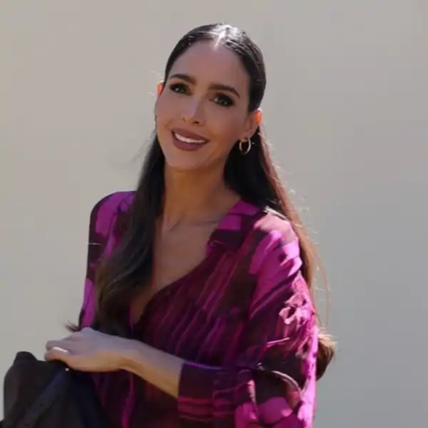 Rocío Osorno en el exterior de su casa