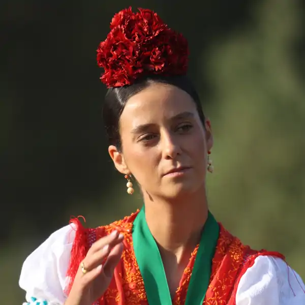 Victoria Federica a caballo en su última visita a la aldea de El Rocío