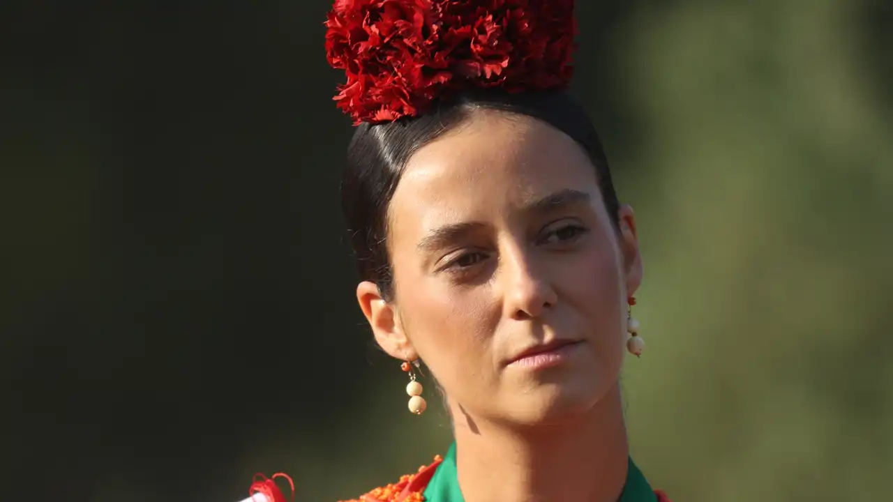 Una experta en comunicación no verbal analiza la última aparición de Victoria Federica: “Sus gestos indican que siente la necesidad de escapar”