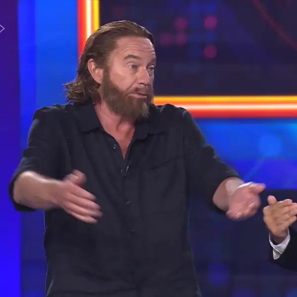 Bertín Osborne explota ante las críticas en 'Tu cara me suena': "Voy a cantar con una y yo de mujer, con bata de cola y todo"