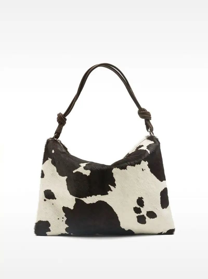 Bolso de hombro de piel estampado de Parfois 59,99 euros 