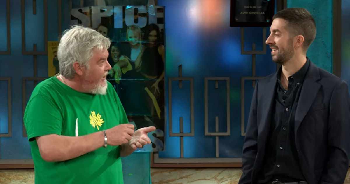 Javier Coronas Revoluciona ‘La Revuelta’ con una Nueva Pregunta Clásica Javier Coronas Revoluciona ‘La Revuelta’ con una Nueva Pregunta Clásica