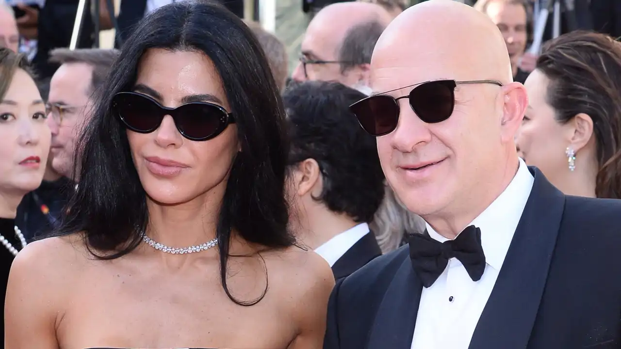 Una experta en protocolo compara la boda de Jeff Bezos con una de la realeza: "Es una manifestación de poder económico y social"