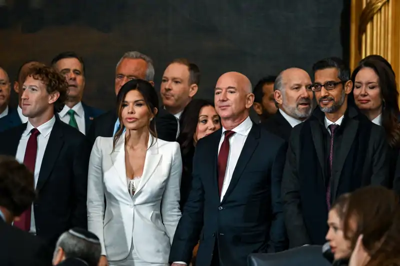 Jeff Bezos y Lauren Sánchez