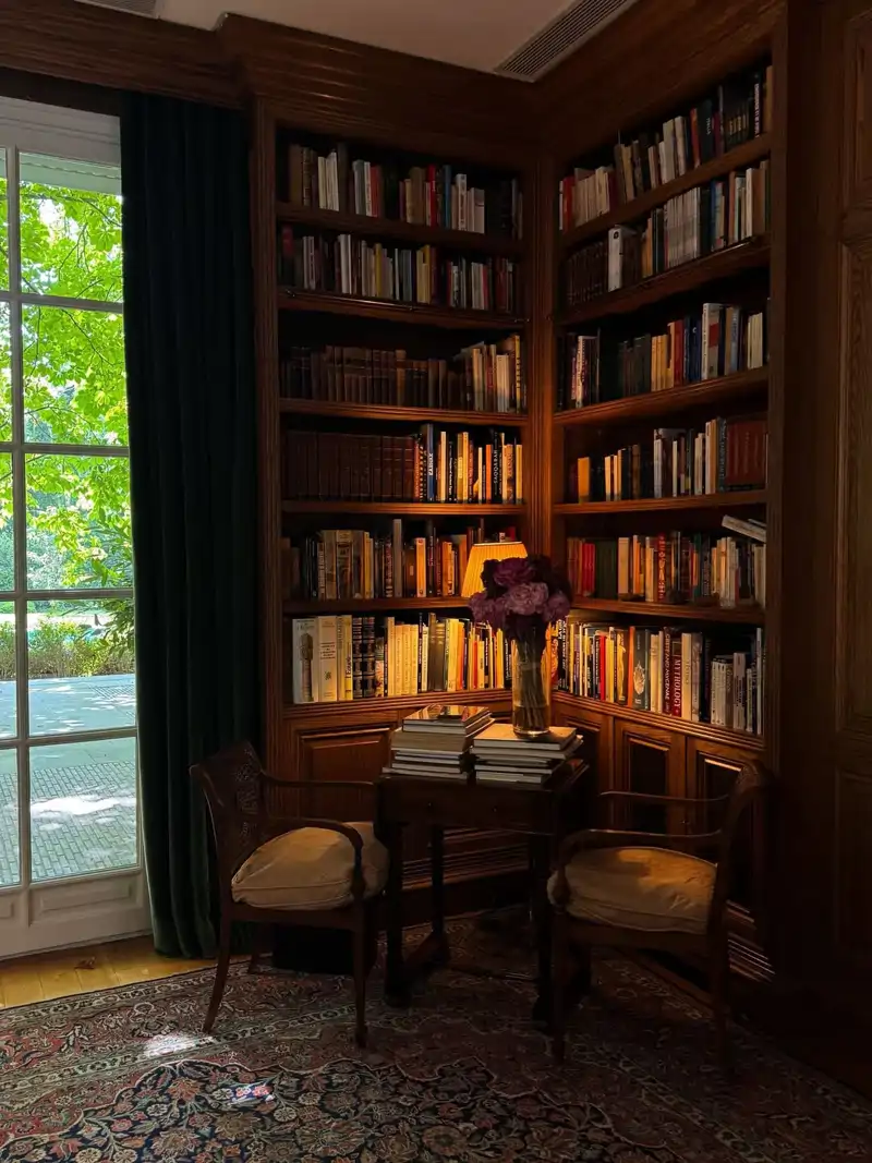 La biblioteca de la casa de Isabel Preysler