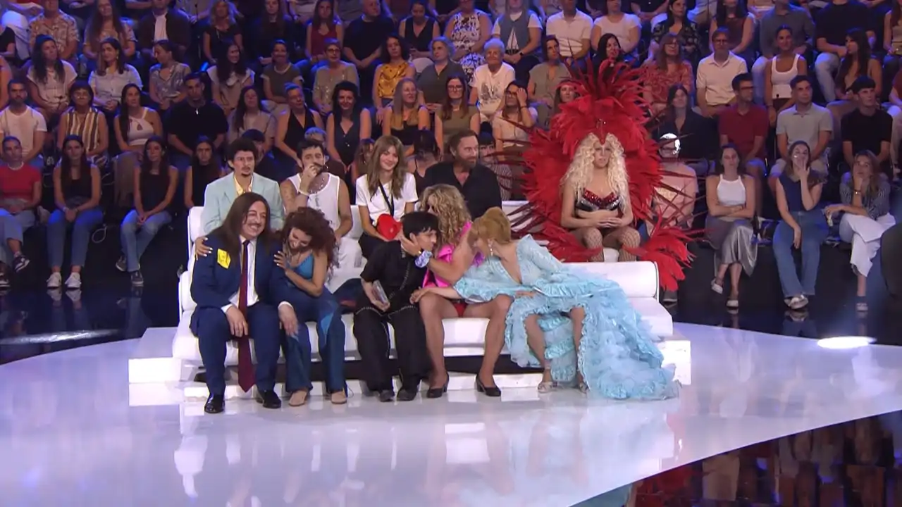 La lacrimógena reacción del ganador de 'Tu cara me suena' antes de desvelarse el nombre del primer finalista: "Empatar con ella equivale a ganar todo"