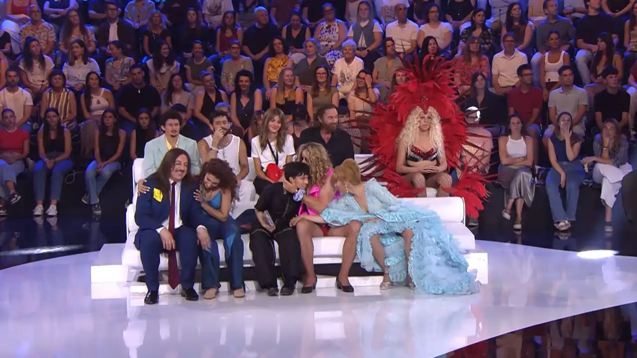 La lacrimógena reacción del ganador de 'Tu cara me suena' antes de desvelarse el nombre del primer finalista: "Empatar con ella equivale a ganar todo"