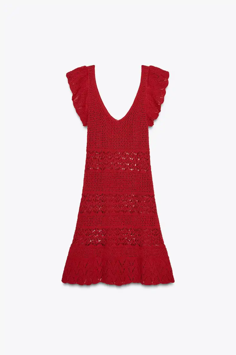 Vestido mini punto estructura volantes de Zara 15,99 euros