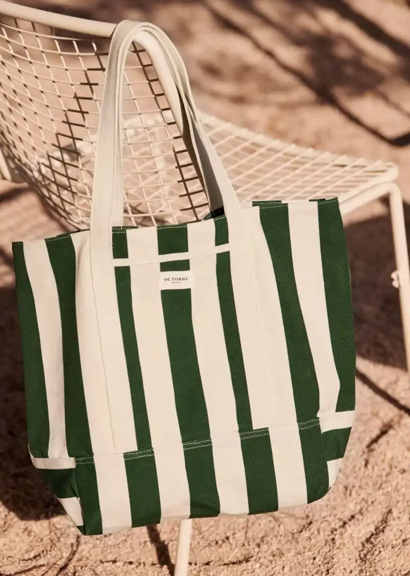 Bolso stirling rayas crudo verde de Octobre Editions 45 euros  