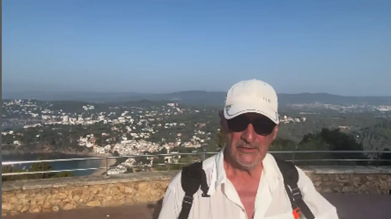 Carlos Herrera durante sus vacaciones en la Costa Brava