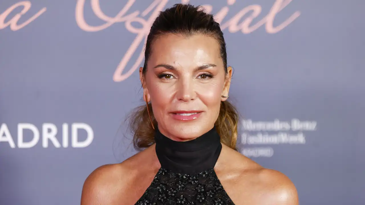 Mar Flores (56 años): "Mi piel brilla mucho más desde que uso esta crema con niacinamida y vitamina C, ideal para las manchitas en las manos y el escote"