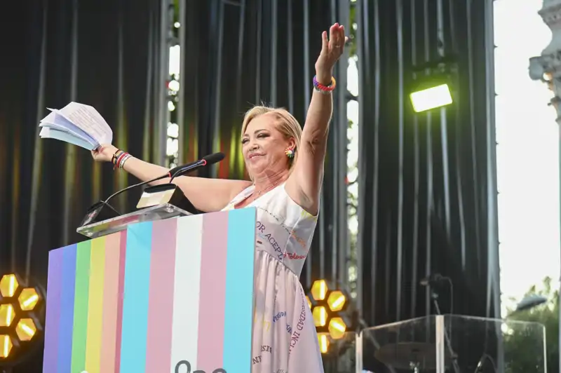 Belén Esteban durante el pregón del Orgullo en Sevilla