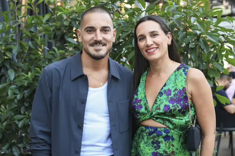 Damián Quintero y su mujer