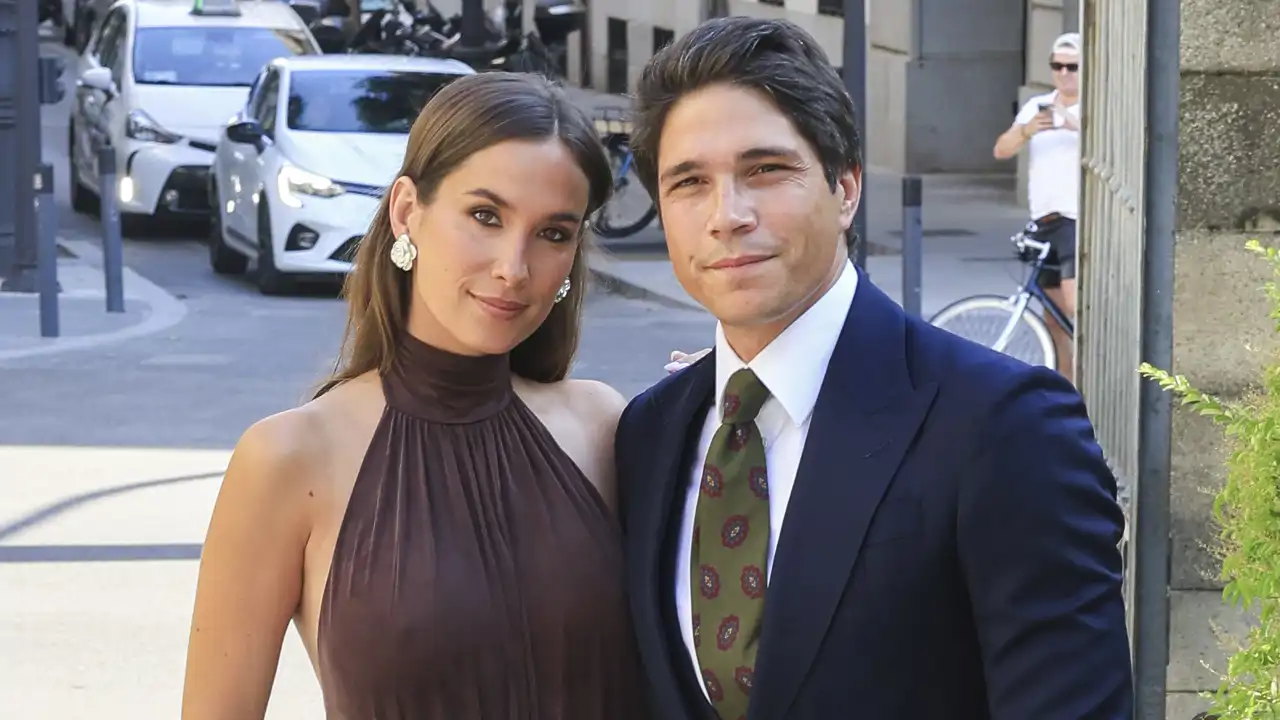 Del lookazo de María Pombo al vestidazo de la madrina: todos los estilismos de las invitadas a la boda de Carla Vico y Álvaro González
