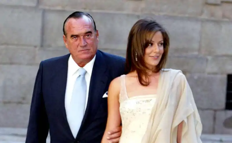 Nuria González se pronuncia tras la decisión de Fernández Tapias de desheredar a sus cinco hijos mayores
