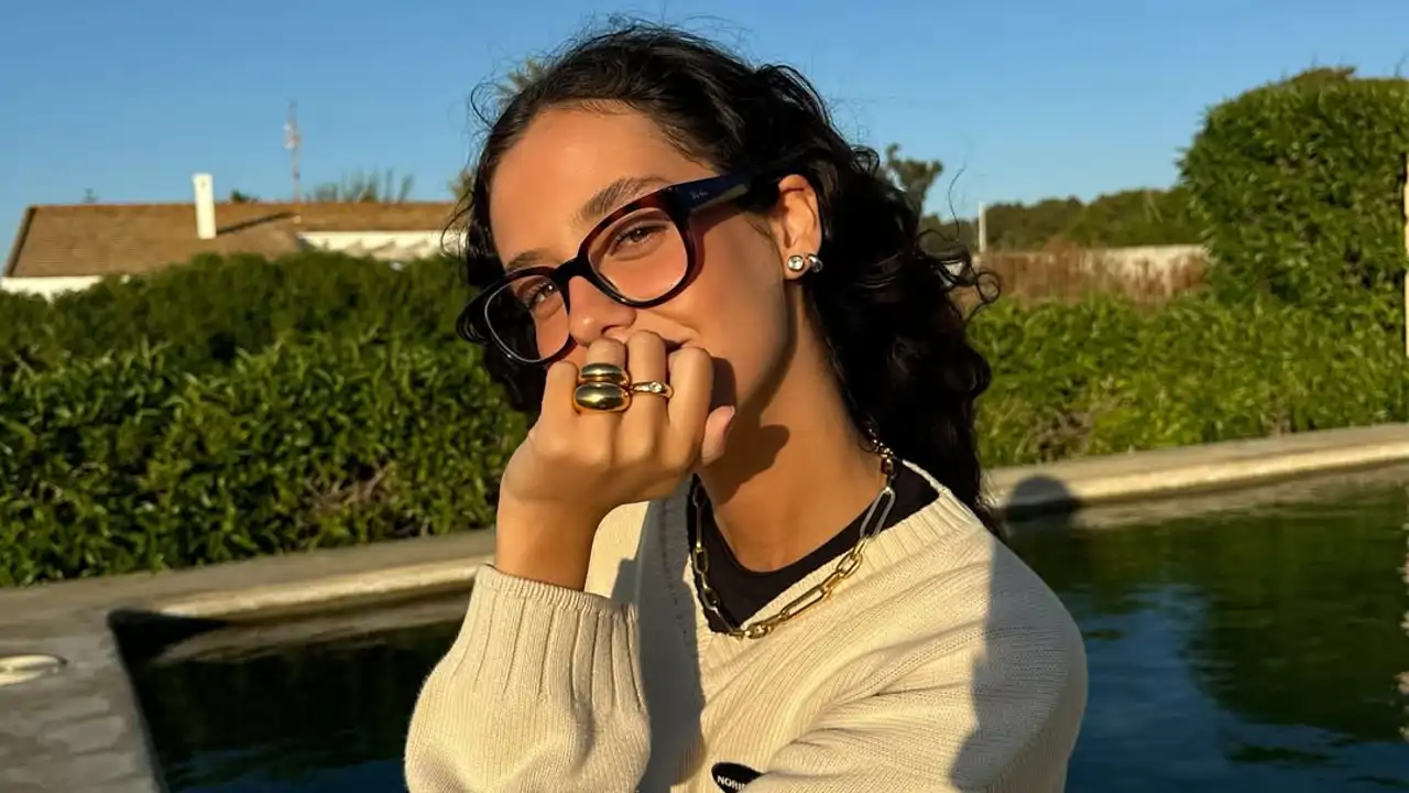 Victoria Federica pone rumbo al sur y reaparece en el destino al que no se puede resistir cada verano: cuna de los langostinos, las acedías y la manzanilla