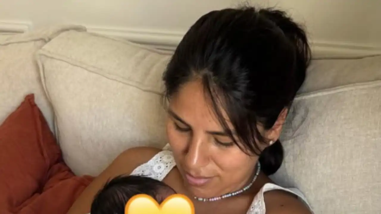 Isa Pantoja comparte una desgarradora reflexión tras el nacimiento de su segundo hijo: "Los bajones me dan por la noche"