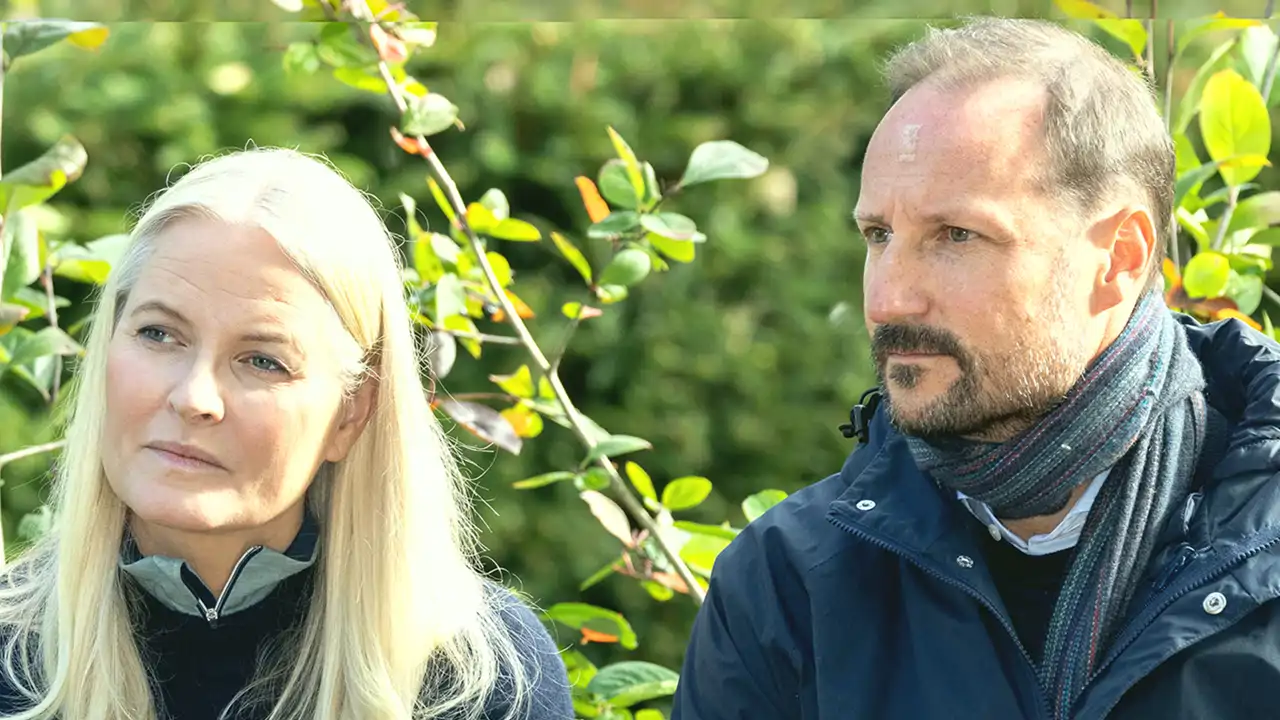 Mette-Marit y Haakon de Noruega en un acto