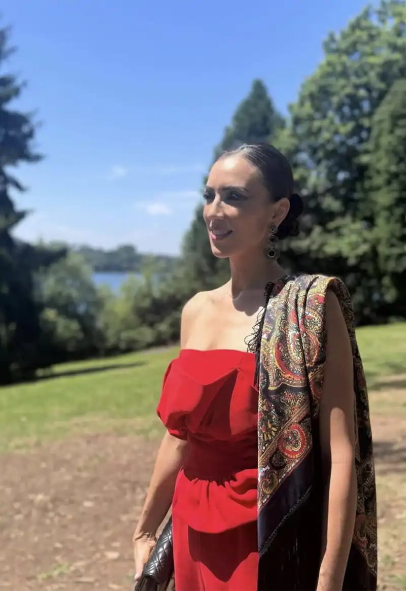 Patricia Pardo como invitada a una boda