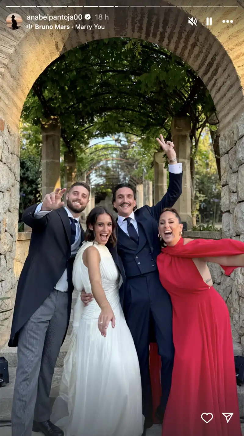 Storie de Anabel Pantoja con David Rodríguez y los novios