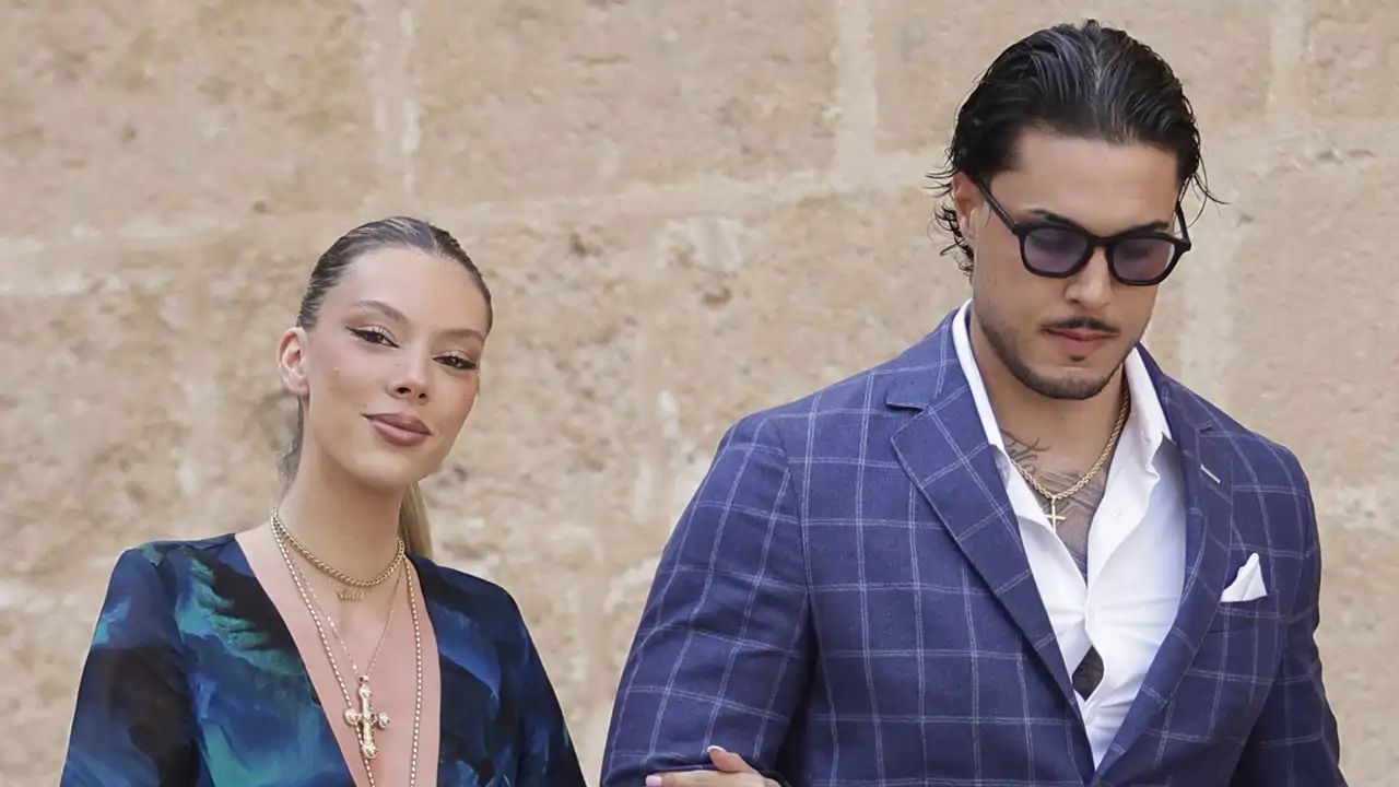 Alejandra Rubio saca a la luz su fotografía más romántica con Carlo Costanzia, tras la boda de Patricia Sánchez Flores