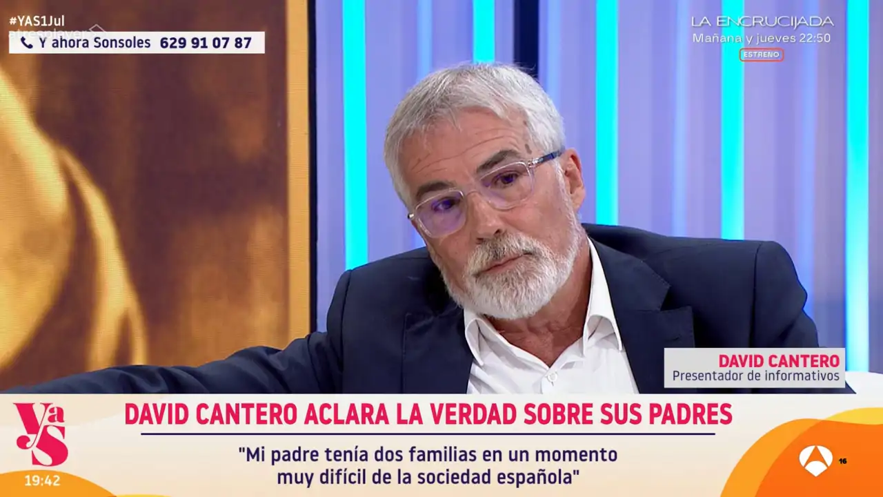  David Cantero, tras la polémica,  aclara cómo era la relación de sus padres: "Mi padre tenía cuatro hijos y estaba casado"