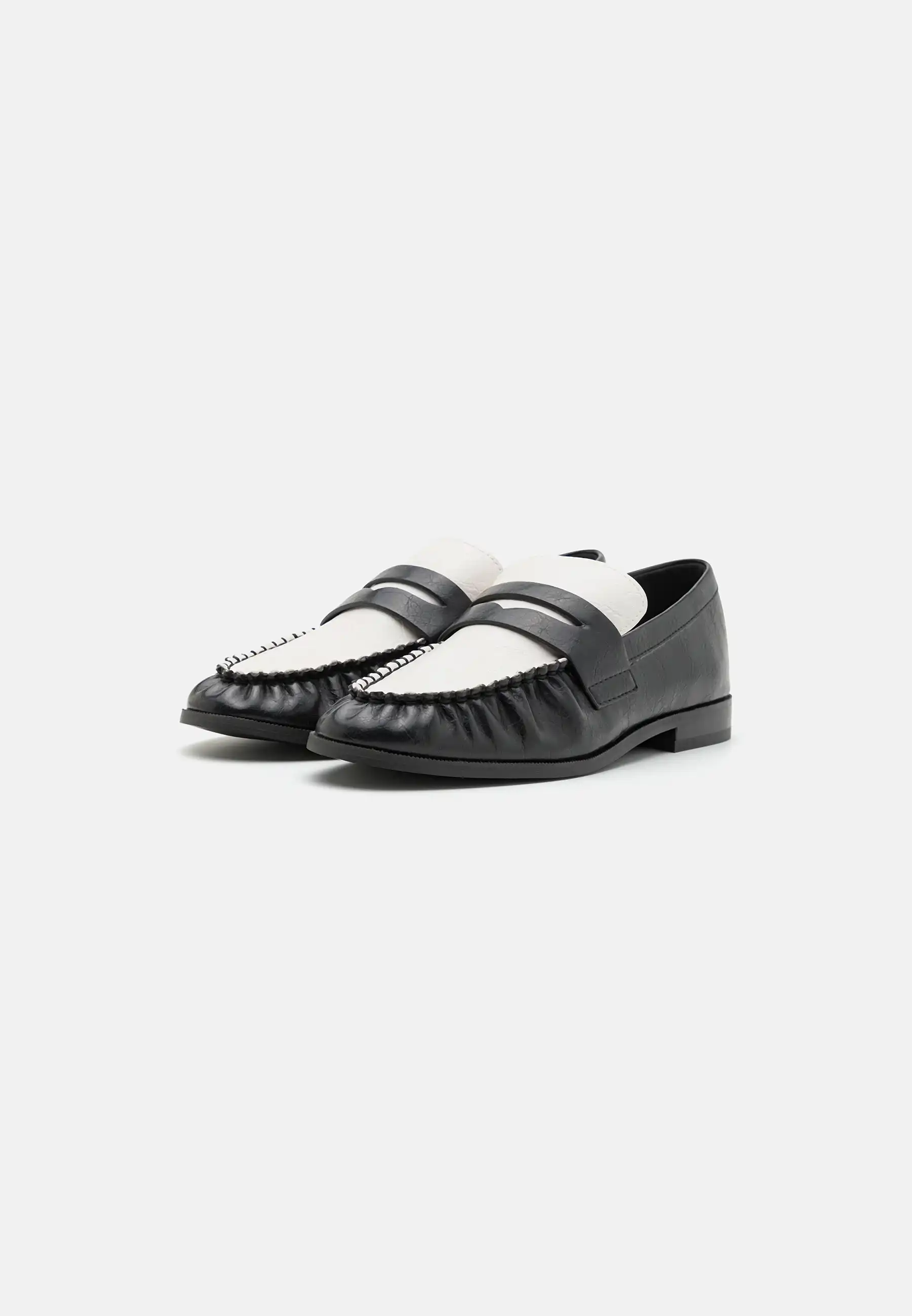 Gala Zapatos sin cordones de Steve Madden  101,95 euros