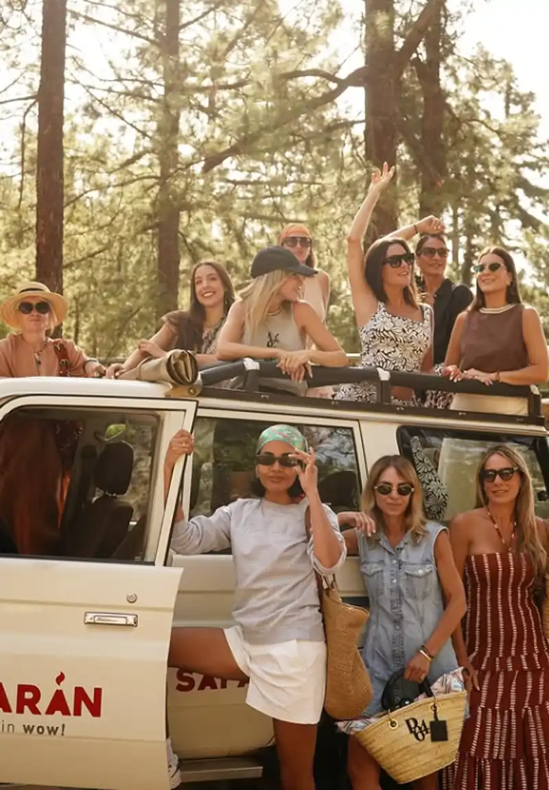 Raquel Bollo visita el Teide junto a un grupo de amigas
