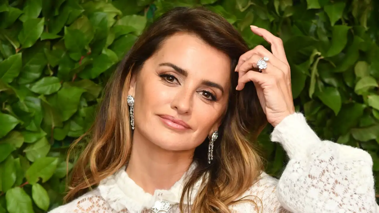 Sara Saiz, maquilladora: “En verano buscamos la naturalidad, esa cara de habernos ido ya de vacaciones y disfrutado, potenciando nuestro color de piel y que se vea frescura en el rostro”