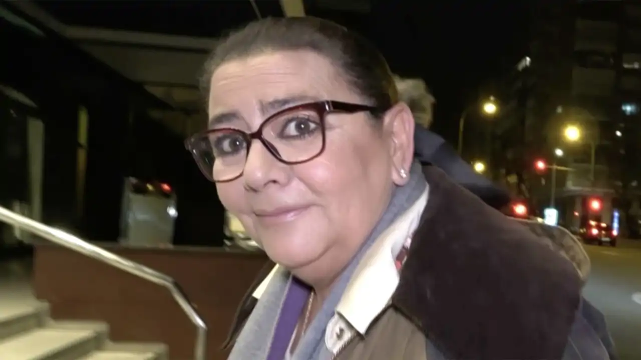 María del Monte, indignada, tras quedar atrapada en un tren: "Con nosotros venía el Primer Ministro de Camerún, ¿qué habrá pensado?" 