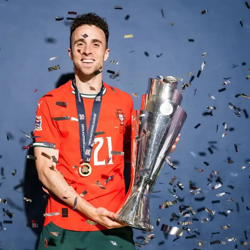 Diogo Jota se convirtió en ganador de la premier junto al Liverpool. 
