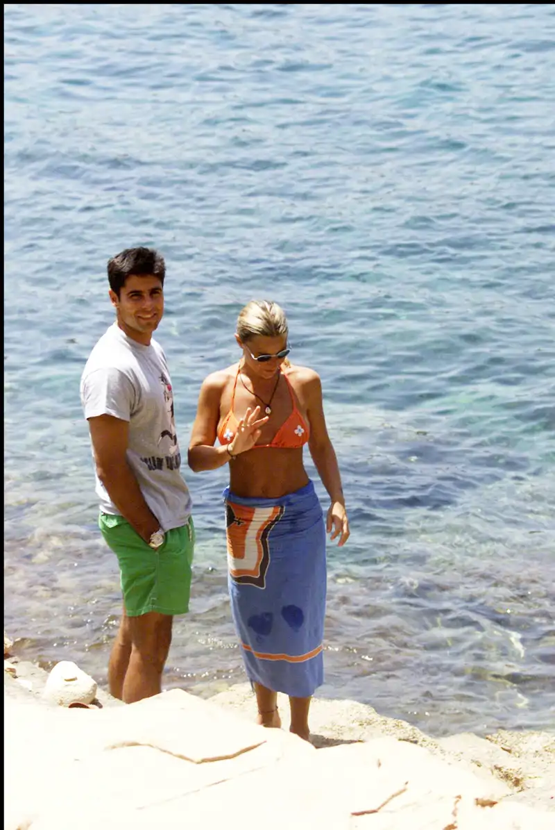 El bikini a juego con el pareo de Eugenia Martínez de Irujo 