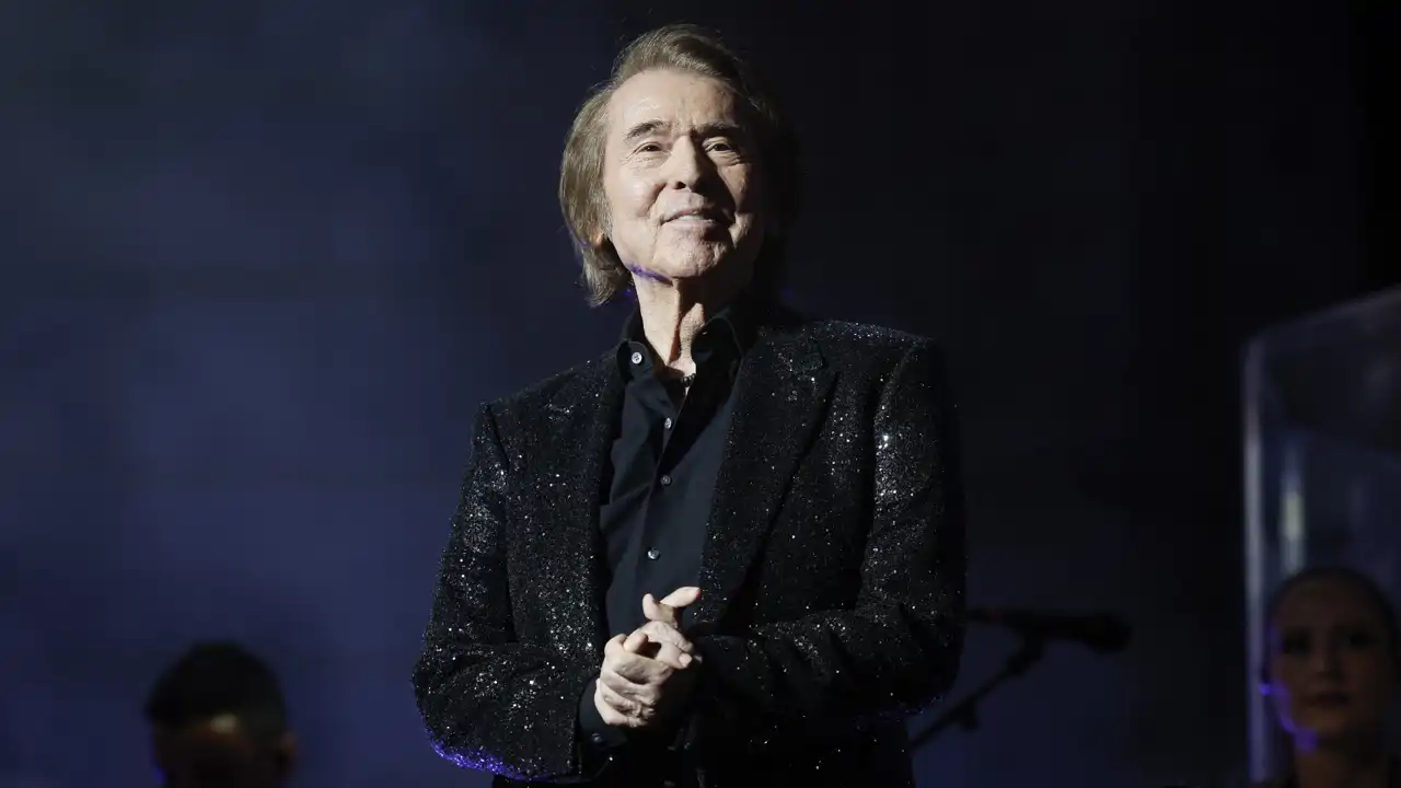 Raphael en un concierto en Mérida 