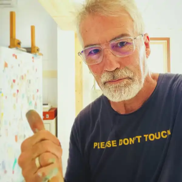 David Cantero emite un vídeo comunicado anunciando su próximo proyecto en RTVE tras su sorprendente salida de Mediaset: "Nunca lo he hecho"