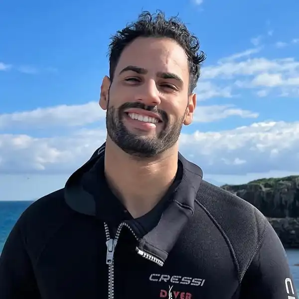 Asraf Beno revela cuál es su nuevo método para despertarse tras convertirse en padre: "Ya no me hace falta poner alarma"