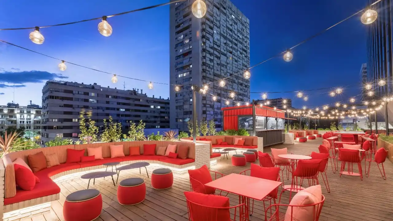 Las terrazas más deseadas del verano están en Canopy by Hilton Madrid Castellana