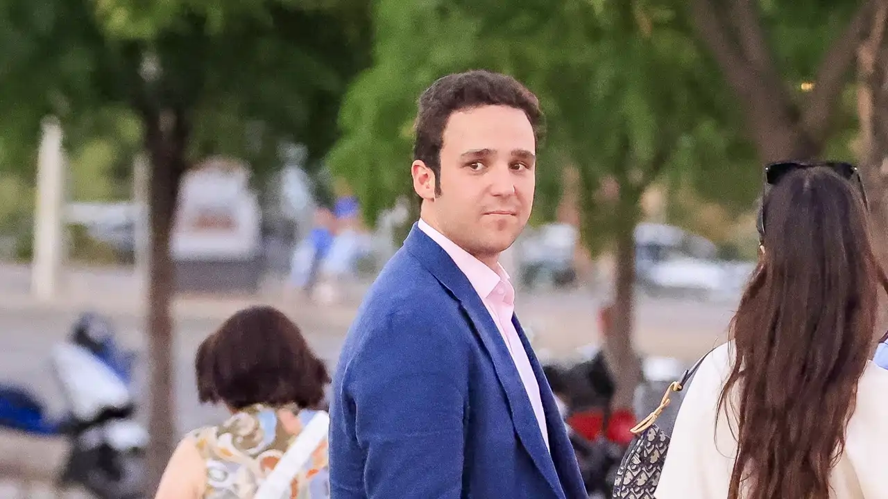Froilán reaparece de boda en Cádiz junto a la influencer Candela Martínez: "Te quiero taaaanto"