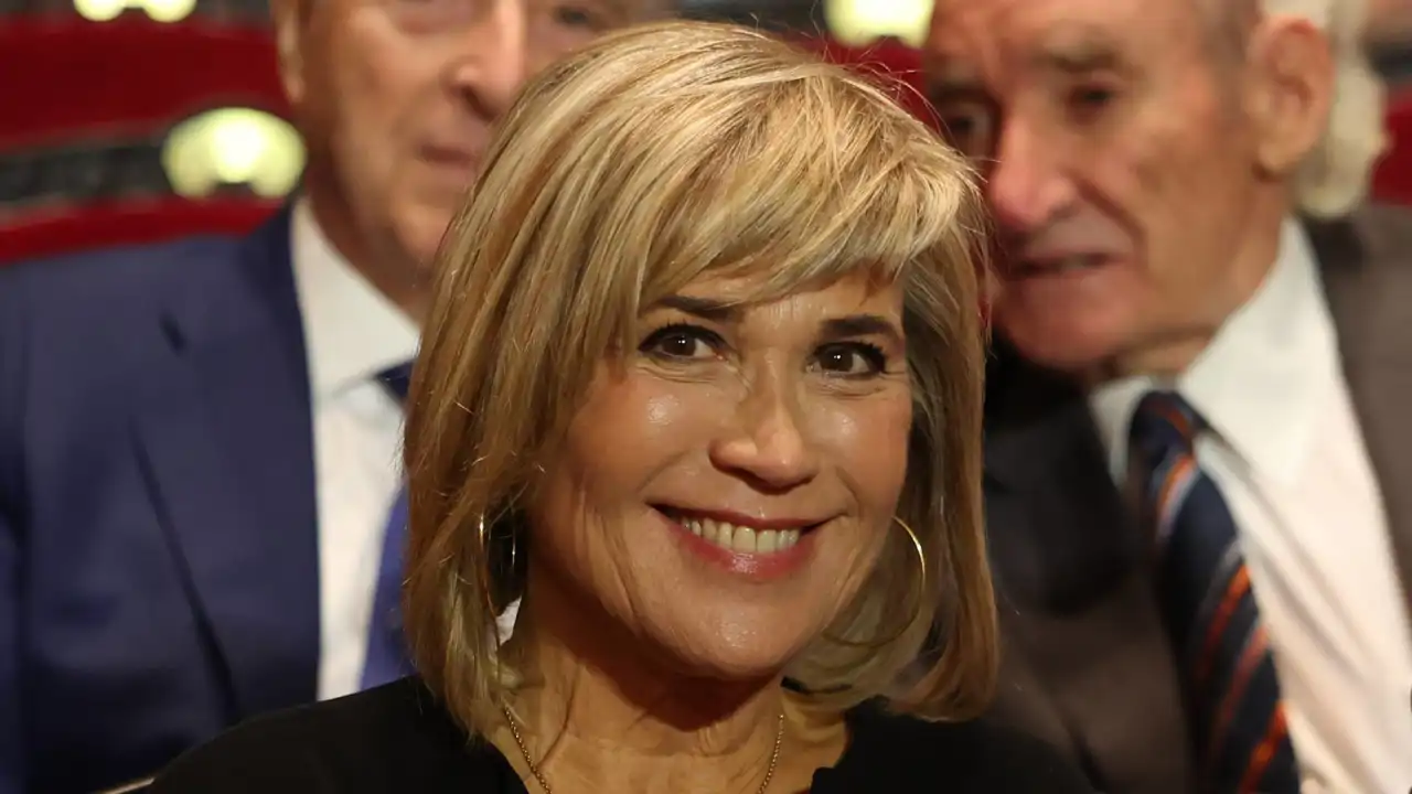 Julia Otero arrasa en la boda de su hija Candela con el vestido de inspiración griega más elegante