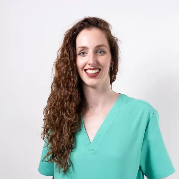 Natalia Durán, dietista integrativa: “La hinchazón abdominal es muy frecuente durante las comidas fuera de casa porque se juntan varios factores"