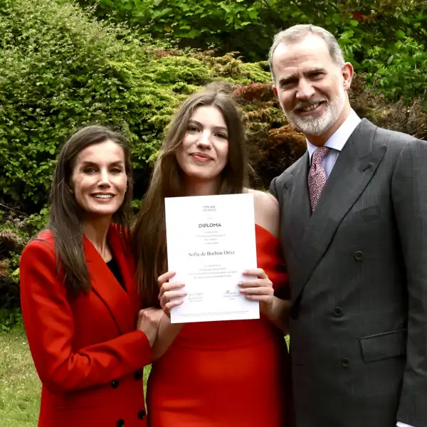 Sus Majestades los Reyes junto a la Infanta Sofía