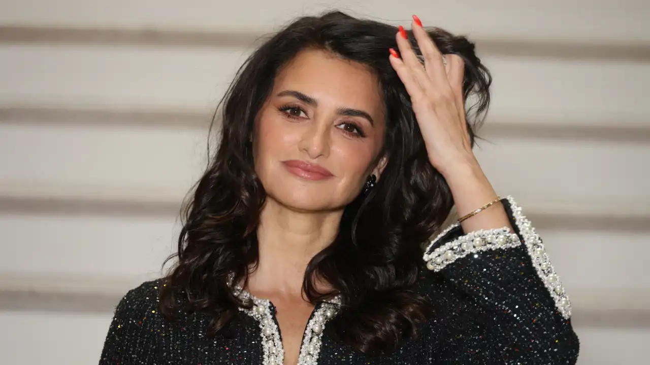 De Penélope Cruz a Carlota Casiraghi: los mejores y peores looks del 'frontrow' del desfile de Chanel en París