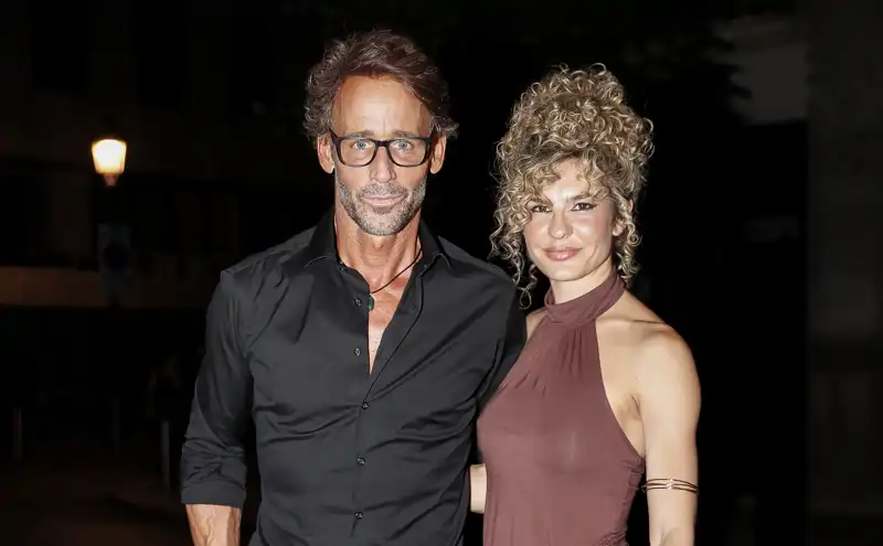 Escassi posando con Sheila Casas en la fiesta final de 'Supervivientes' el pasado 20 de junio 