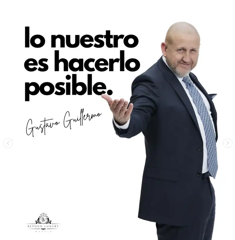 Gustavo Guillermo posa como inmbiliario