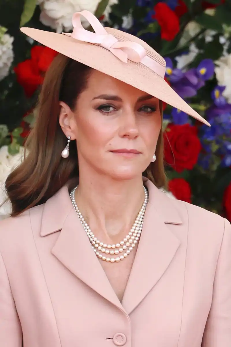 Kate Middleton rescata las perlas de Isabel II para completar su look de Dior