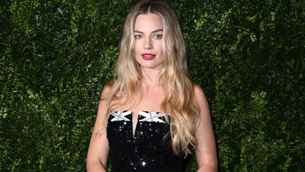 Margot Robbie en la fiesta de los Bafta 2024 de Chanel