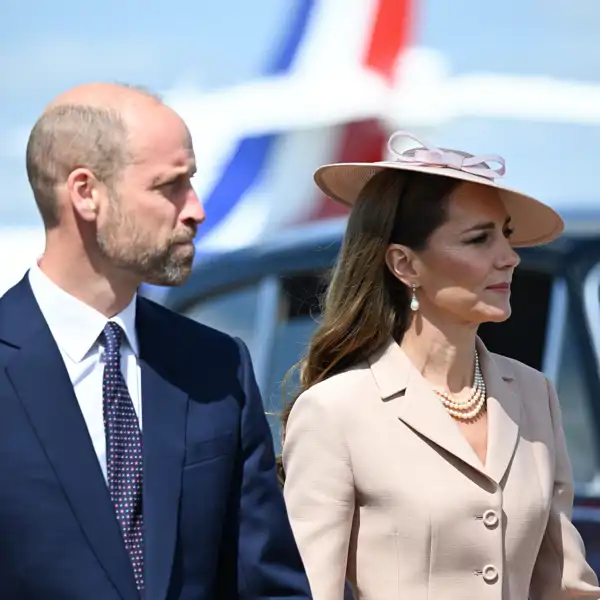 María José Gómez y Verdú, experta en protocolo, advierte sobre el encuentro de los príncipes de Gales con los Macron: "Kate se posiciona cada vez más como una figura de influencia suave, pero constante"