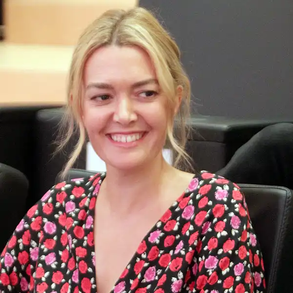 Marta Ortega estrena calzado: las 3 sandalias de piel de Zara ideales para copiar su último look 