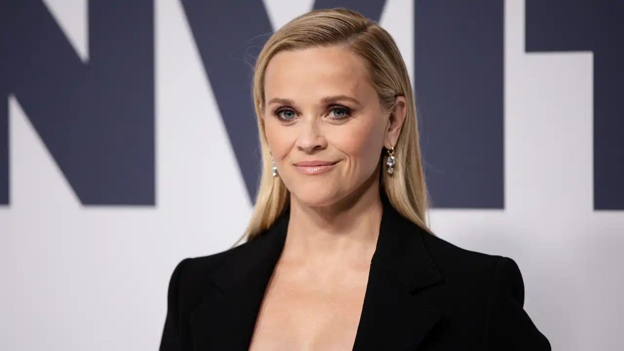 Reese Witherspoon (49 años): “Tardo 13 minutos en hacer mi rutina. No hay que gastar una fortuna en tener una buena piel"